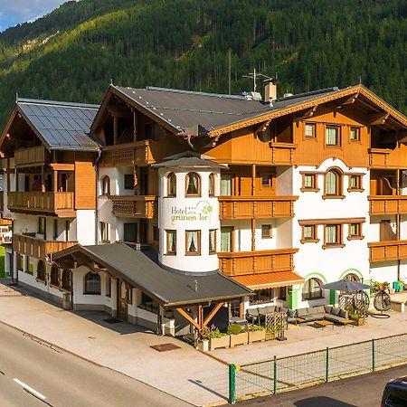 Hotel Zum Gruenen Tor Tux Exterior photo